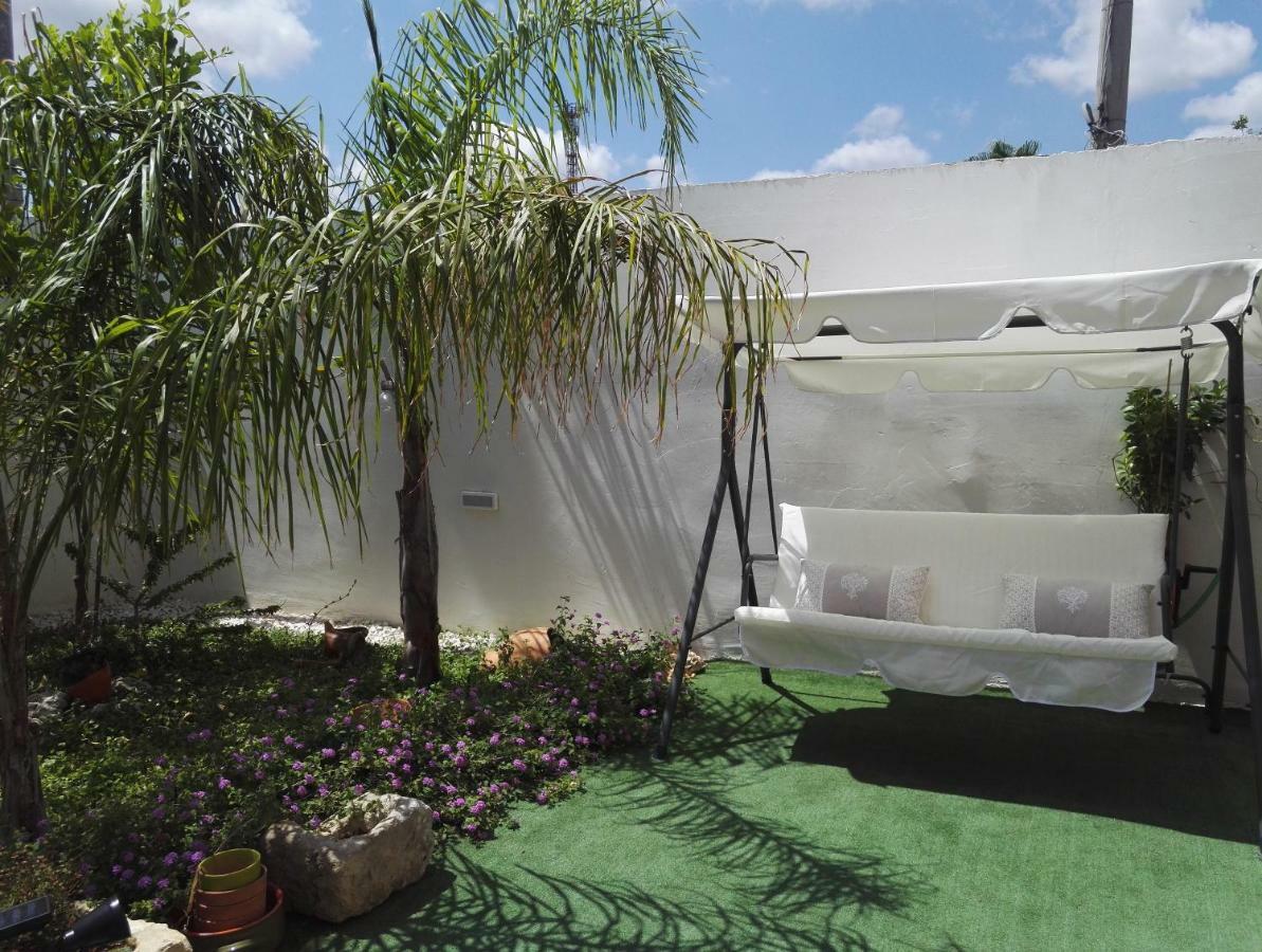 Bed and Breakfast Il Grillo Parlante Surbo Экстерьер фото