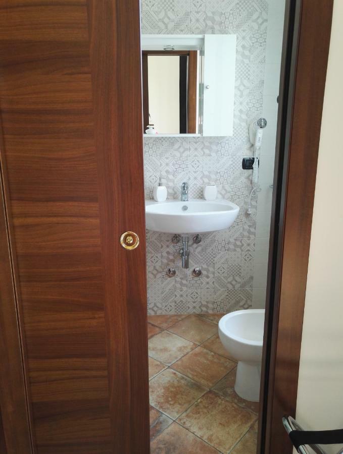 Bed and Breakfast Il Grillo Parlante Surbo Экстерьер фото